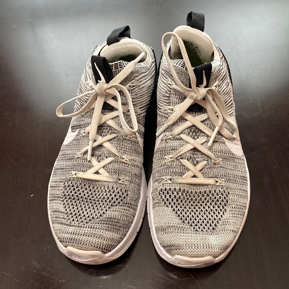 Women’s Nike metcon flyknit